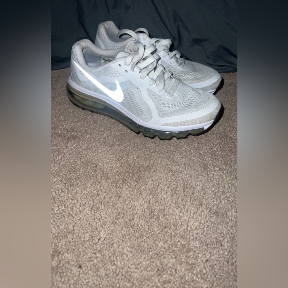 White Nike air max youth